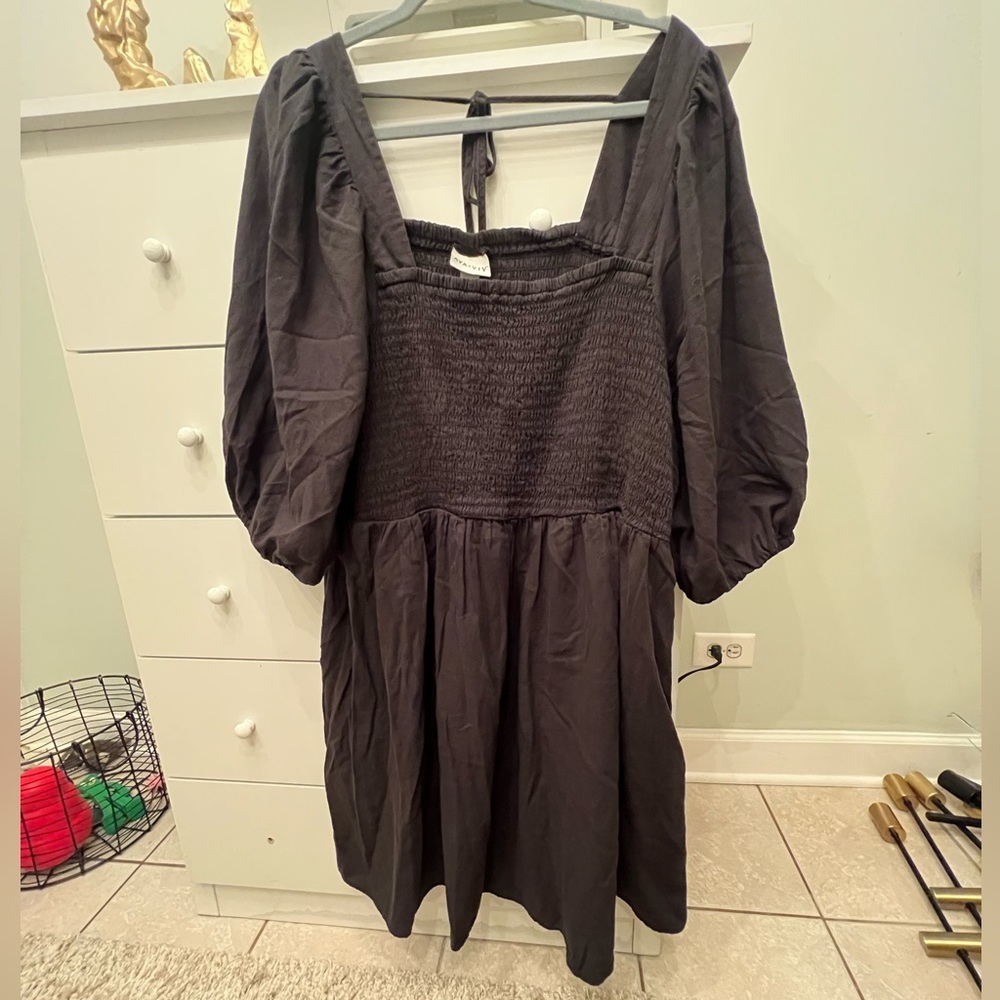 Lballoon elbow sleeve smocked mini dress